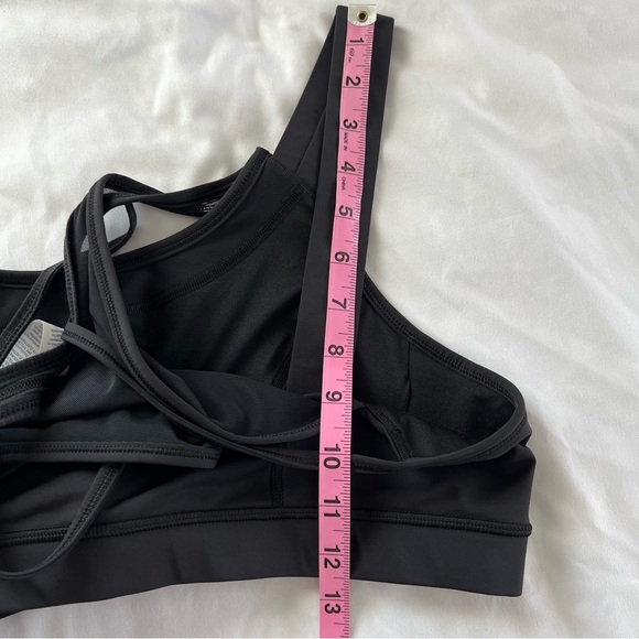 **SOLD***Lululemon Black Tough It Out Tank Sz 10 w/Attached Sports Bra - Picture 14 of 16
